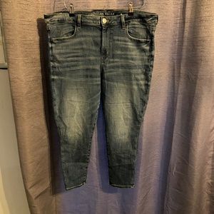 Flash Sale! American Eagle Jegging Crop